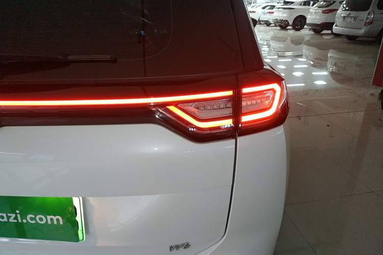 Used WM Motor W6 2021 520 km NEX Exploration Edition