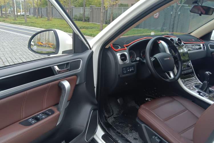 Used Yema T70 2018 T70S 1.8L Manual Value-Added Sunroof Edition
