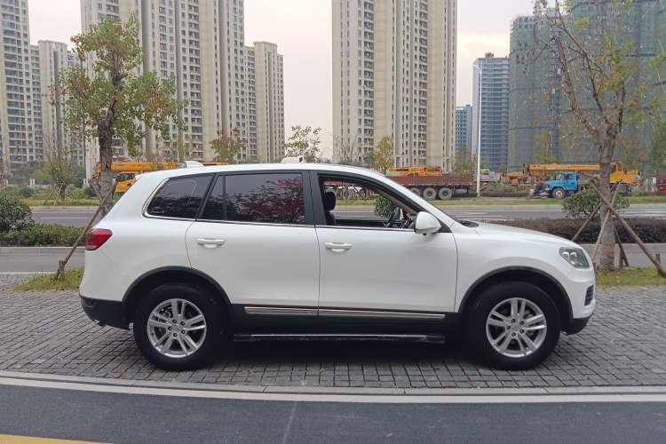 Used Yema T70 2018 T70S 1.8L Manual Value-Added Sunroof Edition
