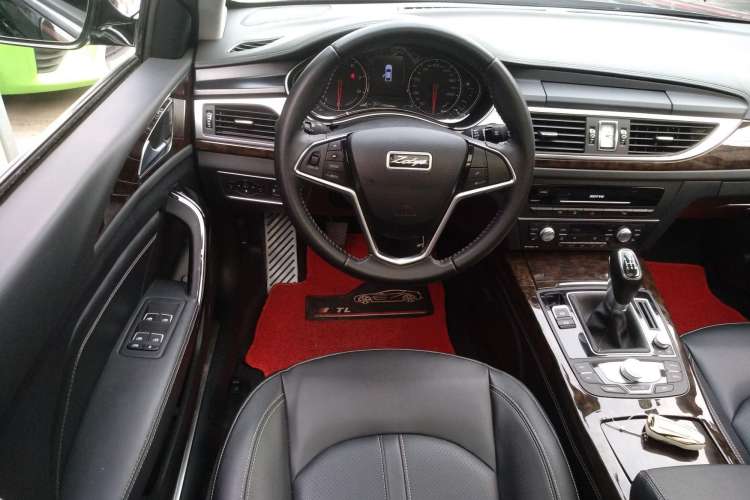 Used Zotye Z700 2016 1.8T Manual Elegant Model
