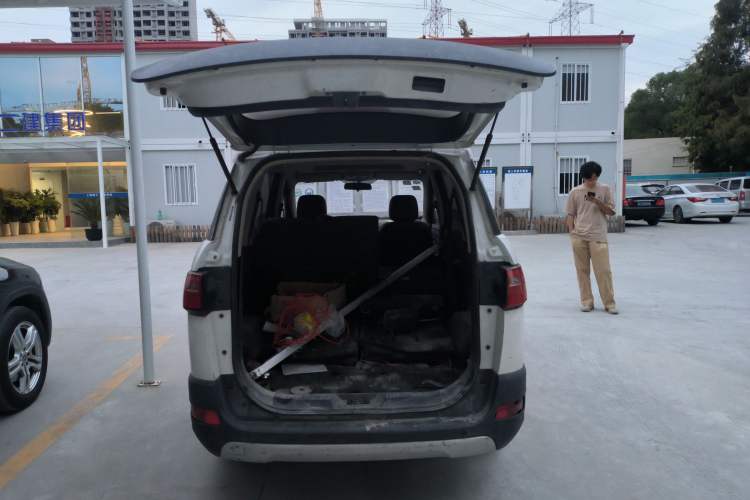 Used Dongfeng Fengon 370 2018 S370 1.5L CVT Luxury 7-Seater