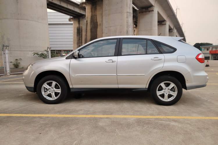 Used BYD S6 2014 2.0L Manual Luxury 5-Seater
