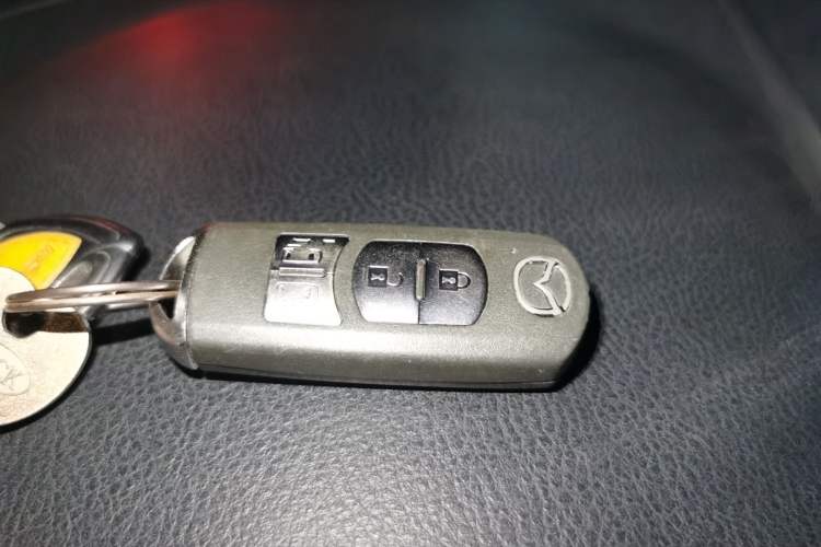 Used Mazda 8 2015 2.5L Ultimate Edition Vehicle Key