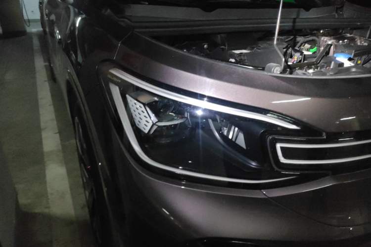 Used Volkswagen ID.6 CROZZ 2021 Long-Range PRO Edition Right Front Headlight