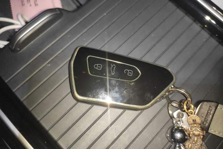 Used Volkswagen ID.6 CROZZ 2021 Long-Range PRO Edition Vehicle Key