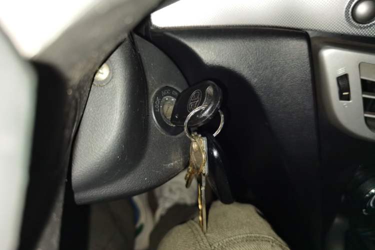 Used Oley Oley 2012 Sedan 1.5L Manual Comfort Model
