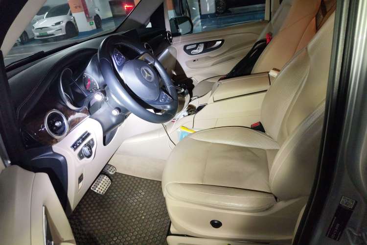 Used Mercedes-Benz V-Class 2016 V 260 L Prestige Extended Edition