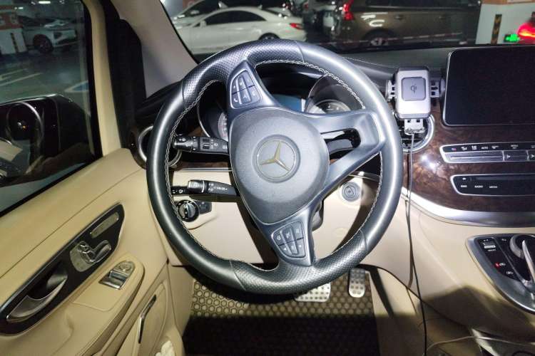 Used Mercedes-Benz V-Class 2016 V 260 L Prestige Extended Edition