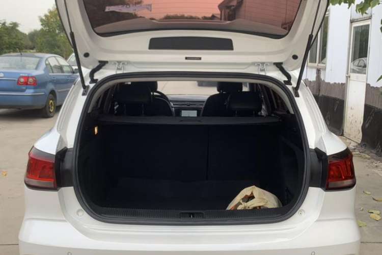 Used Roewe Ei5 2018 Internet Luxury Edition
