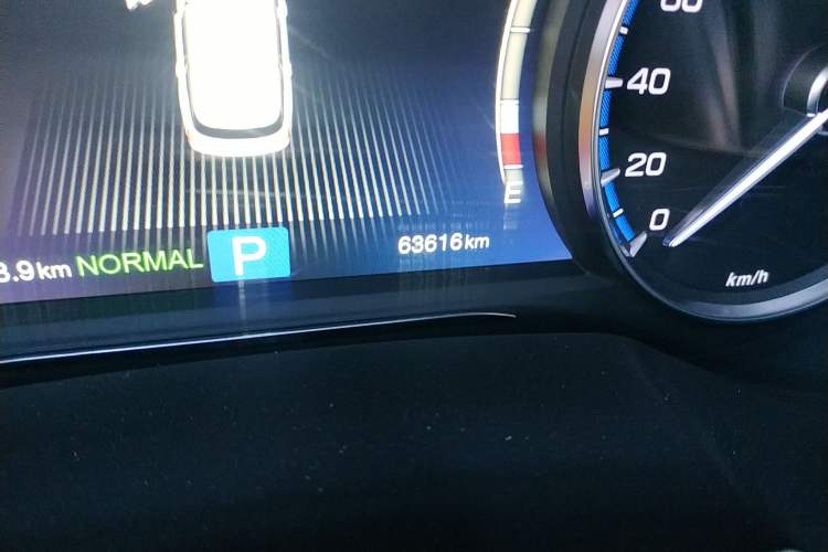 Used GAC Trumpchi GS7 2017 320T Two-Wheel-Drive Luxury Smart Connectivity Model
