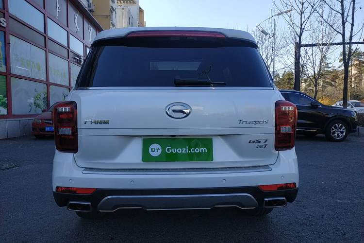 Used GAC Trumpchi GS7 2017 320T Two-Wheel-Drive Luxury Smart Connectivity Model
