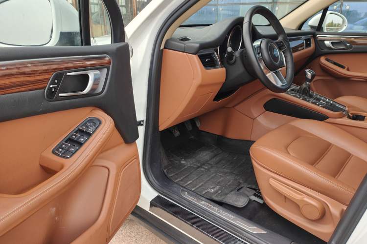 Used Zotye SR9 2017 2.0T Manual "Ultimate Light" Edition
