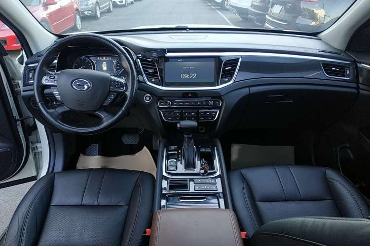 Used GAC Trumpchi GS7 2017 320T Two-Wheel-Drive Luxury Smart Connectivity Model
