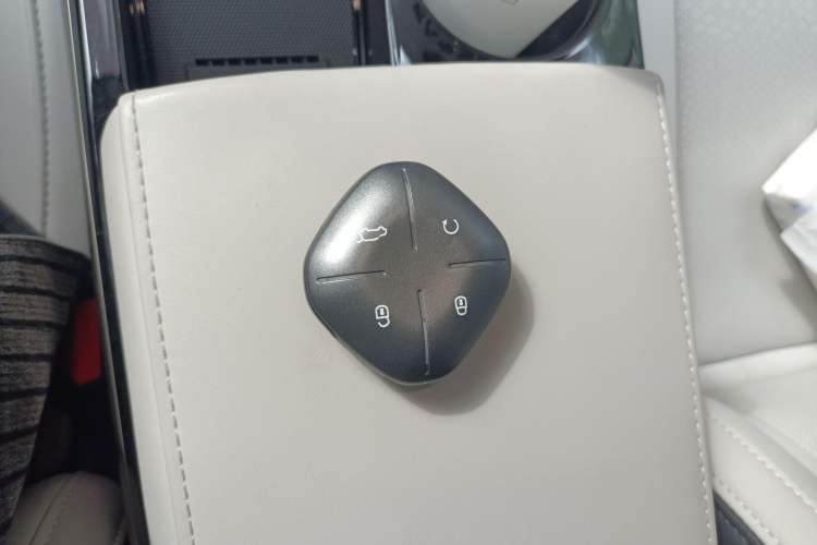 Used JETOUR Dashing 2022 1.6T DCT King MAX Vehicle Key