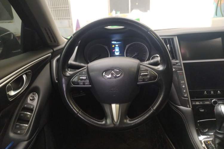 Used Infiniti Q50L 2015 2.0T Comfort Edition
