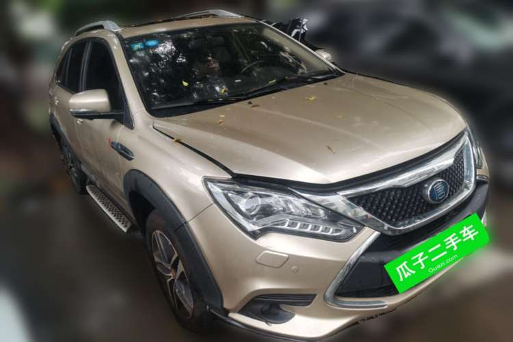 Used BYD Tang New Energy 2015 2.0T Four-Wheel-Drive Flagship Model Front Right 45 Deg