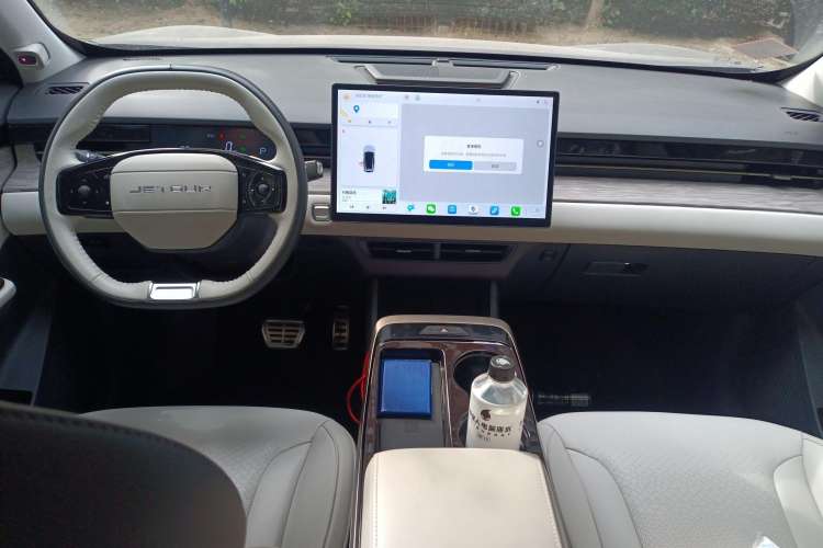 Used JETOUR Dashing 2022 1.6T DCT King MAX Center Console