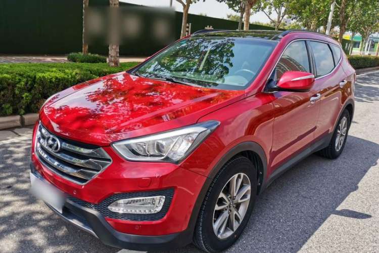 Used Hyundai Santa Fe 2013 2.0T Automatic All-Wheel Drive Top Trim