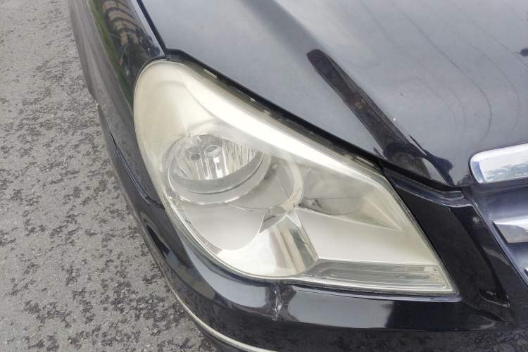 Used Hyundai MoInca 2009 2.0L Automatic Prestige GL Trim