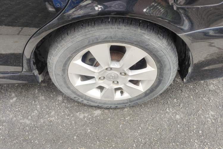 Used Hyundai MoInca 2009 2.0L Automatic Prestige GL Trim