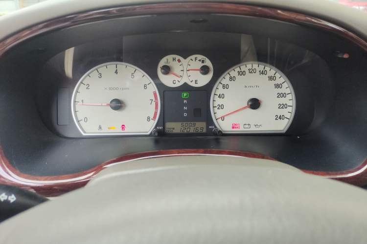 Used Hyundai MoInca 2009 2.0L Automatic Prestige GL Trim