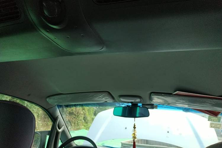 Used JAC Refine 2011 2.0L Shuttle Gasoline Standard Edition HFC4GA3
