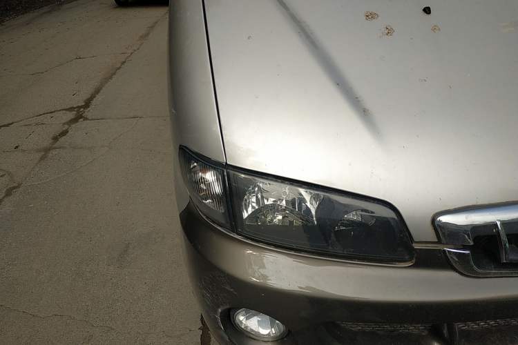 Used JAC Refine 2011 2.0L Shuttle Gasoline Standard Edition HFC4GA3
