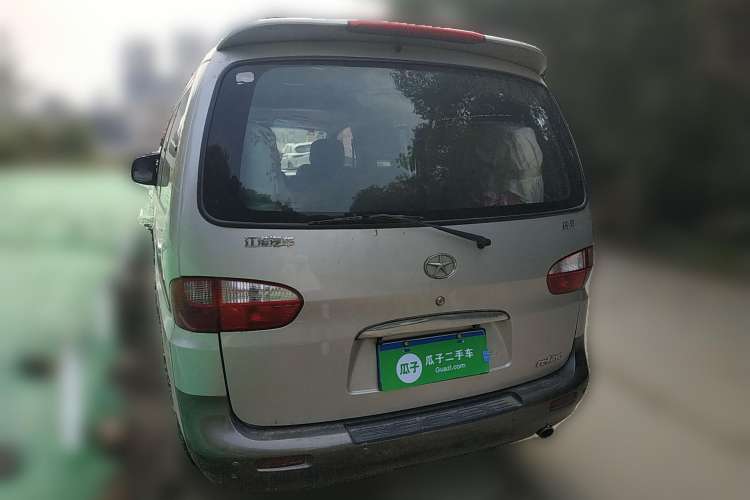 Used JAC Refine 2011 2.0L Shuttle Gasoline Standard Edition HFC4GA3
