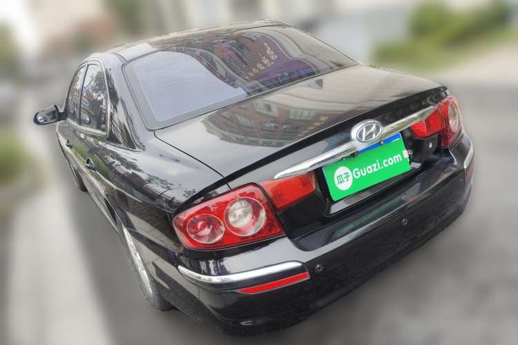 Used Hyundai MoInca 2009 2.0L Automatic Prestige GL Trim