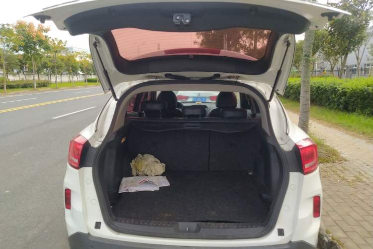 Used Bestune X80 2018 Live Edition 2.0L Automatic Comfort Model
