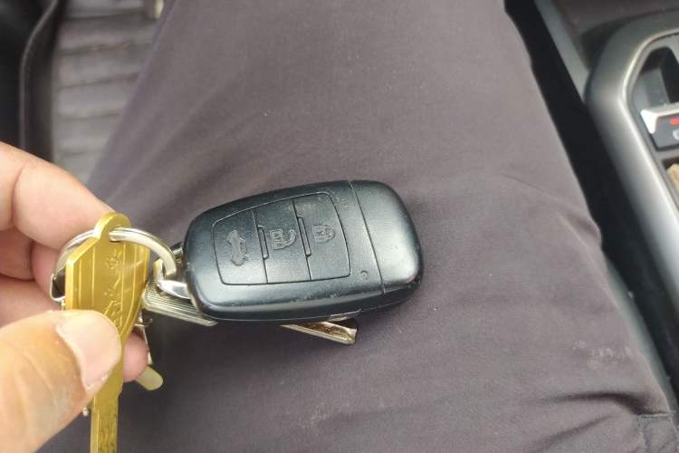 Used Bestune X80 2018 Live Edition 2.0L Automatic Comfort Model
