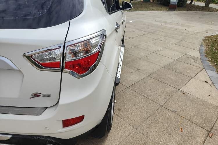 Used Changan CS35 2015 1.6L Manual Luxury Model China IV Standard
