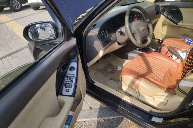 Used Hyundai Elantra 2011 1.6L Manual Comfort Version