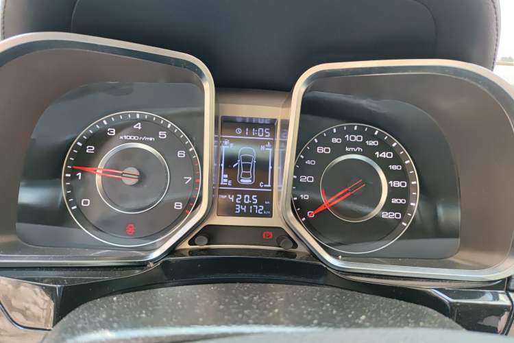 Used Zotye Domy X5 2017 Upgraded Model 1.5T Manual Luxury Version