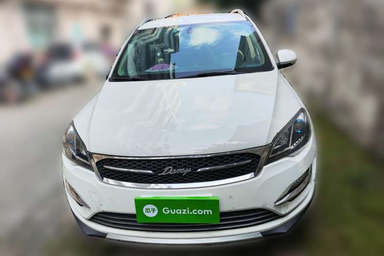 Used Zotye Domy X5 2017 Upgraded Model 1.5T Manual Luxury Version