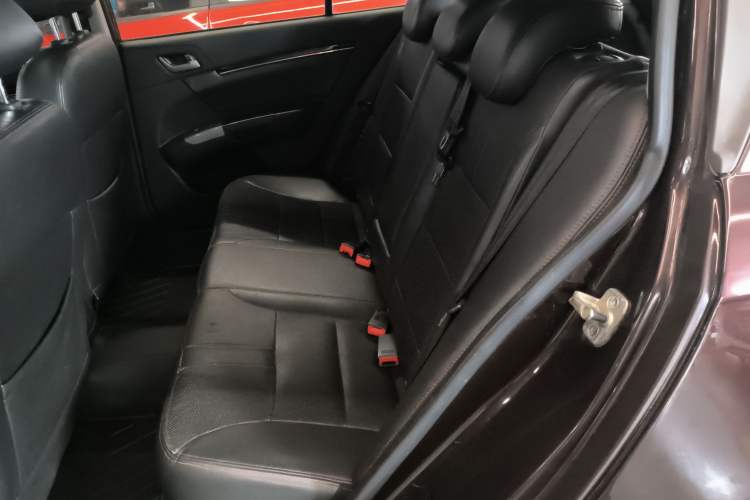 Used Geely Auto Classic Emgrand 2013 Hatchback 1.5L Manual Luxury Model