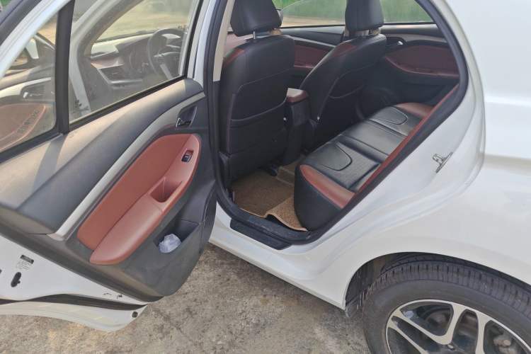 Used BYD G5 2014 1.5TI Manual Luxury Edition
