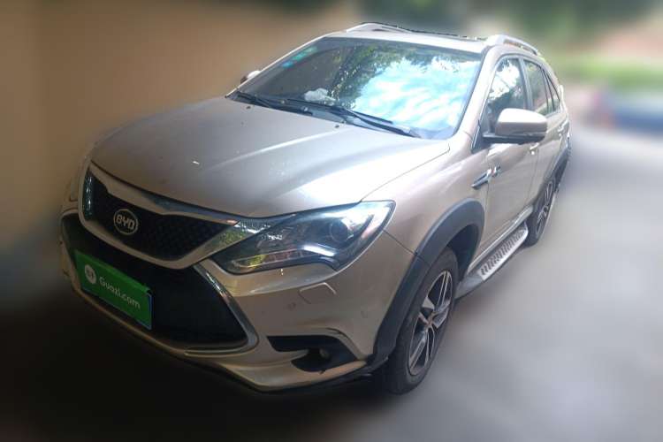 Used BYD Tang New Energy 2015 2.0T Four-Wheel-Drive Flagship Model