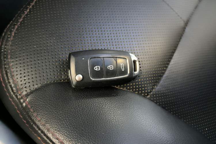 Used Geely Auto Classic Emgrand 2013 Hatchback 1.5L Manual Luxury Model