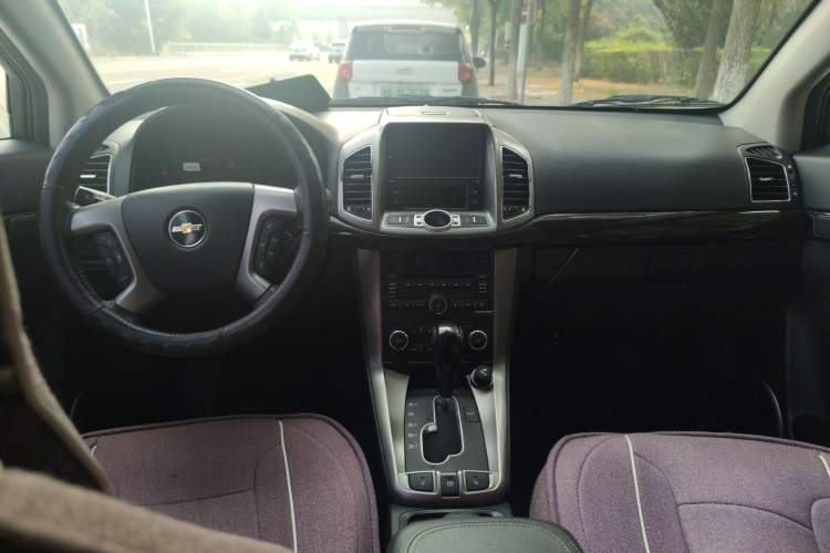 Used Chevrolet Captiva 2014 2.4L 4x4 Flagship Edition 7 Seats
