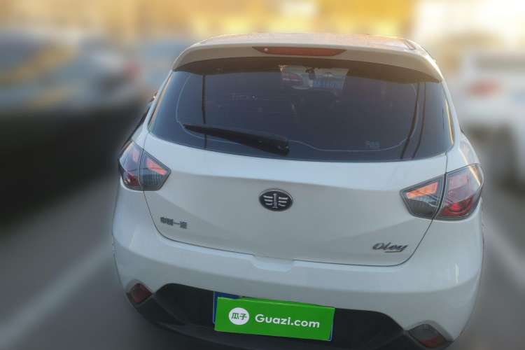 Used Oley Oley 2014 Hatchback 1.5L Automatic Comfort Model