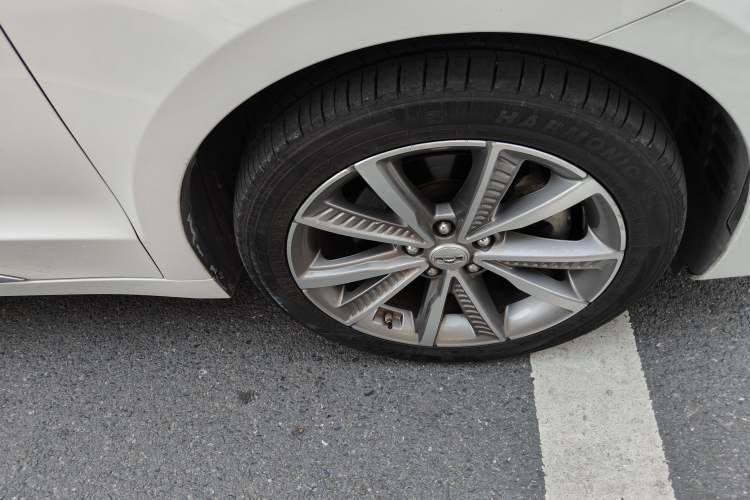 Used Geely Auto Emgrand GT New Energy 2018 1.5T PHEV Yao Ling Edition Right Front Wheel Hub