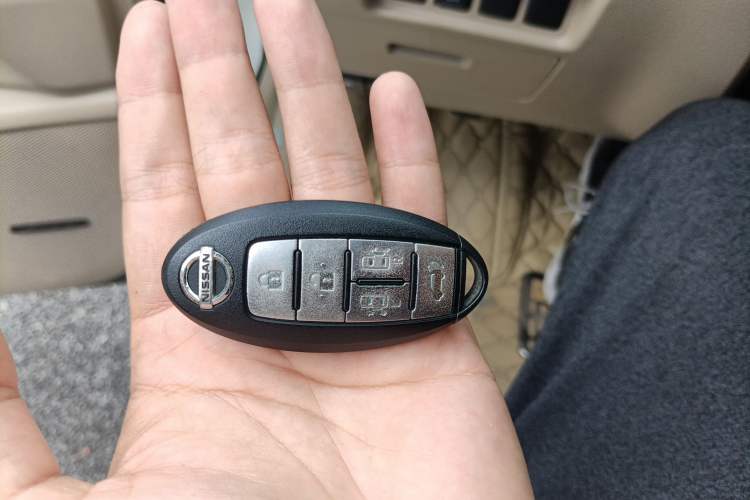 Used Nissan Quest 2015 3.5L SL
