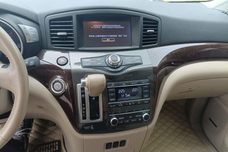 Used Nissan Quest 2015 3.5L SL
