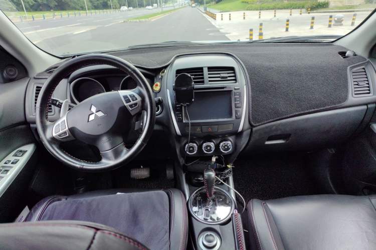Used Mitsubishi ASX 2013 2.0L CVT Four-Wheel Drive Premium Edition
