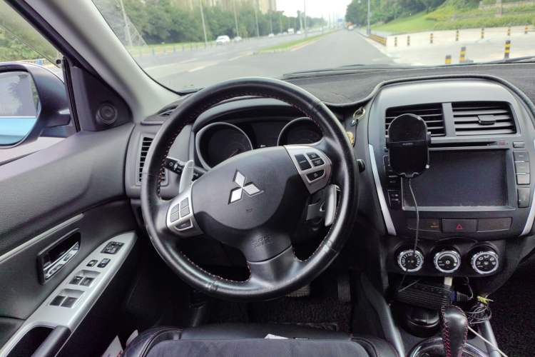 Used Mitsubishi ASX 2013 2.0L CVT Four-Wheel Drive Premium Edition
