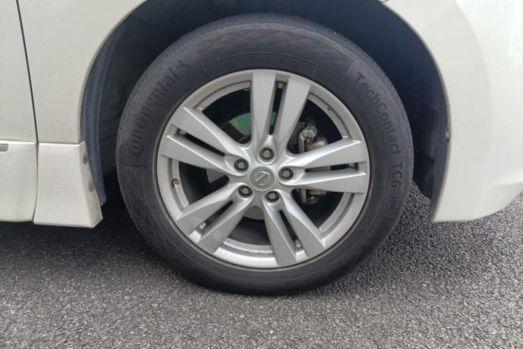 Used Nissan Quest 2015 3.5L SL
