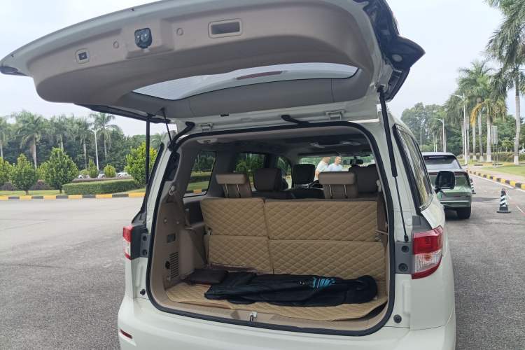 Used Nissan Quest 2015 3.5L SL
