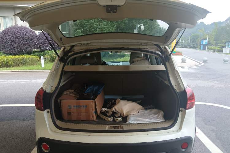 Used Nissan Qashqai 2010 20X LE CVT 2WD Trunk