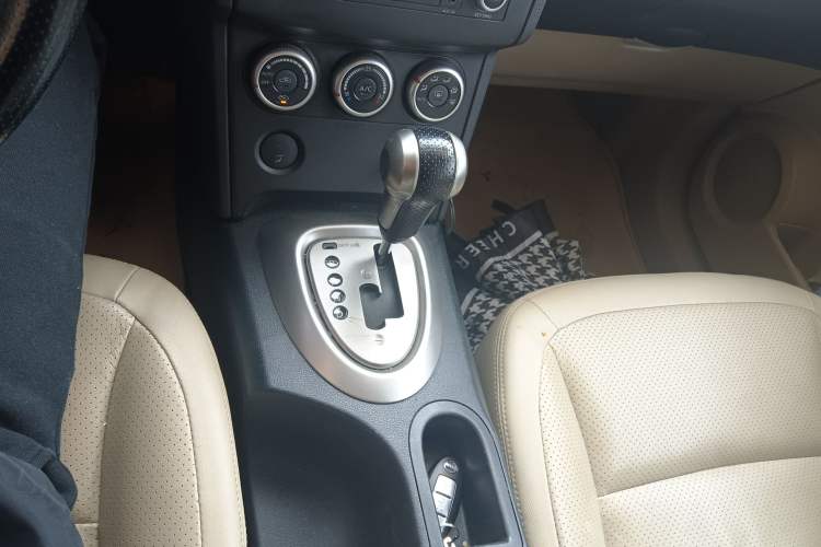 Used Nissan Qashqai 2010 20X LE CVT 2WD Gear Lever